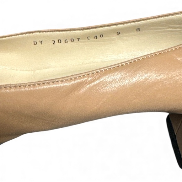 Salvatore Ferragamo VTG Square Toe Block Heel Pumps Tan Patent Leather Size 9B - Picture 7 of 17